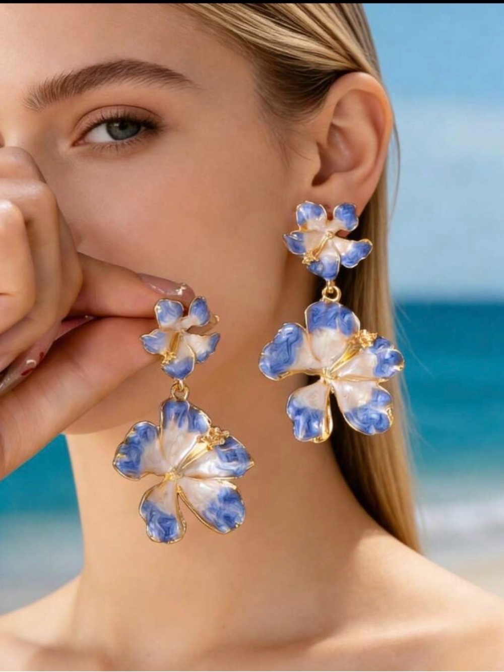 NWT Blue & White Floral Drop Earrings with Gold Accents